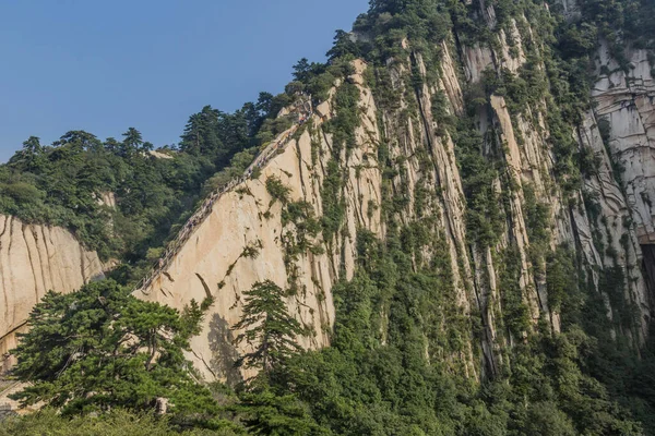 中国陝西省華山の急な階段 — ストック写真