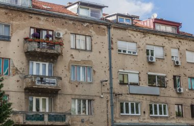 Saraybosna ve Bosna-Hersek 'te bir evde kurşun delikleri açıldı