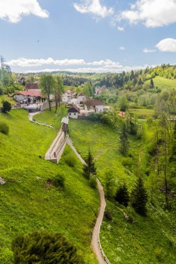 Görüntü: Predjama Kalesi, Slovenya