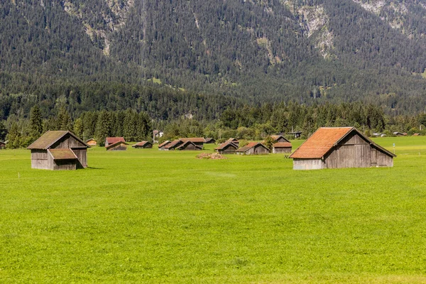 Barns Meadows Loisach Valley Germany — Stockfoto