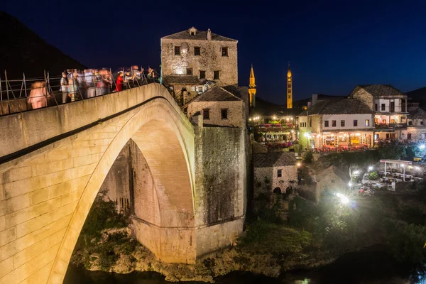 Mostar Bosnia Herzegovina Junio 2019 Vista Nocturna Stari Most Puente —  Fotos de Stock