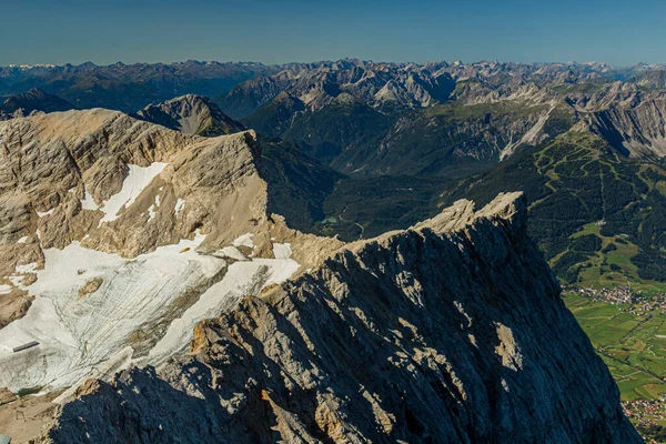 Zugspitze Almanya Dan Wetterstein Dağlarının Manzarası — Stok fotoğraf