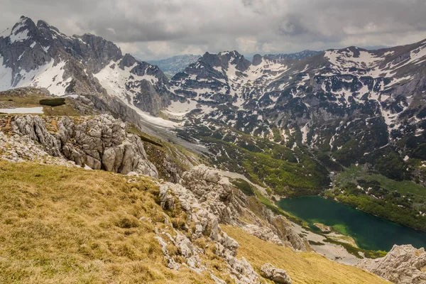 Widok Planinicy Parku Narodowym Durmitor Jeziorem Veliko Skrcko Jezero Czarnogóra — Zdjęcie stockowe