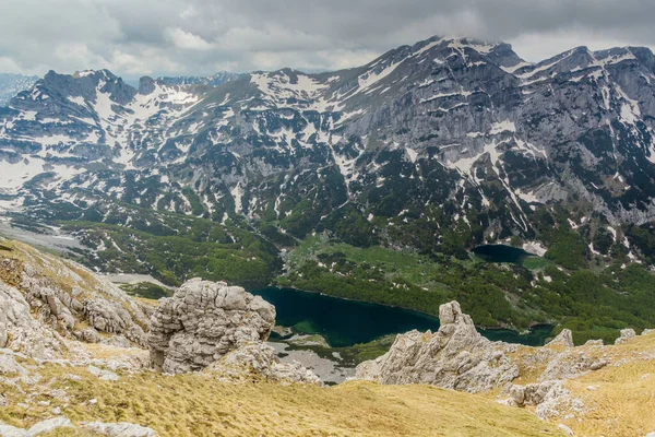 Widok Planinicy Parku Narodowym Durmitor Jeziorem Veliko Skrcko Jezero Czarnogóra — Zdjęcie stockowe