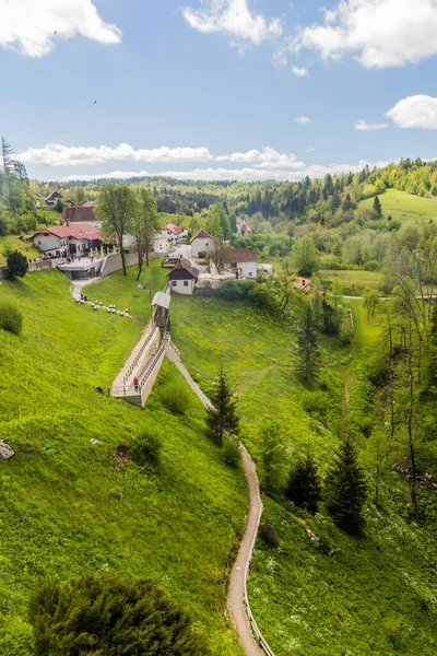 Viw Predjama Castle Słowenia — Zdjęcie stockowe