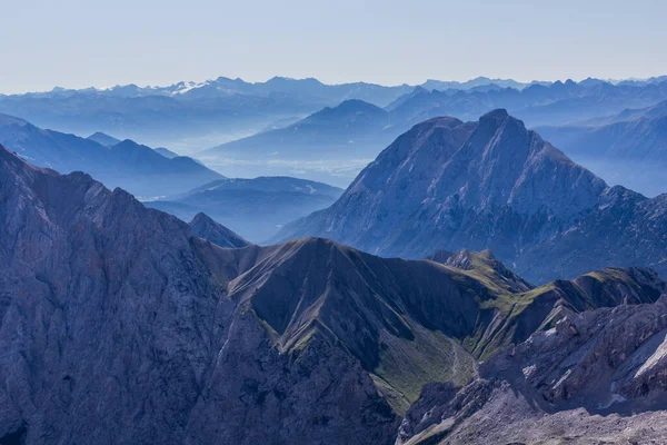 Zugspitze Almanya Dan Görünen Dağların Silueti — Stok fotoğraf