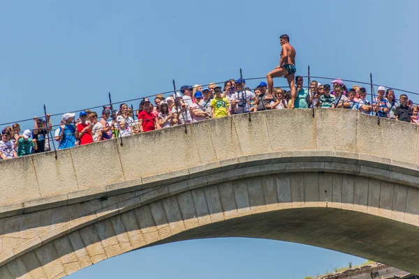 Mostar Bosnia Herzegovina June 2019 Man Preparing Jump Stari Most — Stock Photo, Image