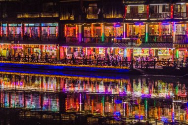 FENGHUANG, ÇİN - 14 AĞUSTOS 2018: Fenghuang Antik Kenti, Çin