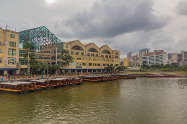 SINGAPORE, ŞARKI - 11 Mart 2018 Singapur 'daki Riverside Point manzarası.