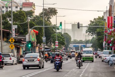 George Town, Malezya - 20 Mart 2018: George Town, Malezya 'da sokak trafiği