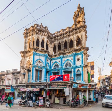 JUNAGADH, Hindistan - 9 Şubat 2017: Junagad, Gujarat Eyaleti 'nin merkezindeki eski bina
