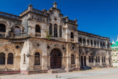 Narsinh Vidya Mandir binası Junagad, Gujarat Eyaleti, Hindistan
