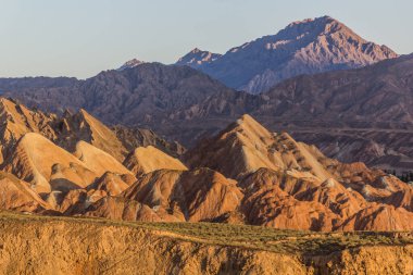 Zhangye Danxia 'nın renkli gökkuşağı dağları Ulusal Geopark, Gansu Eyaleti, Çin