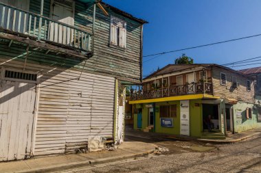 PUERTO Plata, DOMINICAN Cumhuriyet - 13 Aralık 2018: Puerto Plata, Dominik Cumhuriyeti 'nin merkezindeki binalar