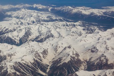 Kırgızistan 'daki Tian Shan dağlarının hava manzarası