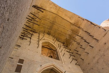 Türkistan, Kazakistan 'daki Khoja Ahmed Yasawi Anıtmezarının ön cephesindeki iskeleler