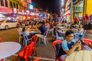 IPOH, MALAYASIA - 25 Mart 2018: Ipoh, Malezya 'da bir sokak restoranı manzarası.