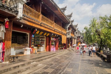 FENGHUANG, ÇİN - 14 AĞUSTOS 2018: Fenghuang Antik Kenti, Hunan Bölgesi, Çin