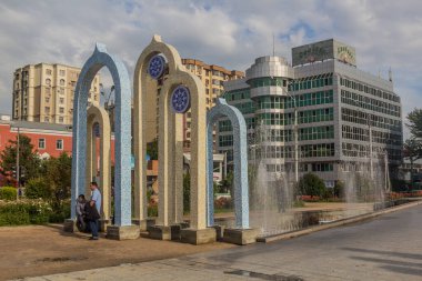 DUSHANBE, TAJIKISTAN - 16 Mayıs 2018: Tacikistan 'ın başkenti Dushanbe' deki Ayni Meydanı