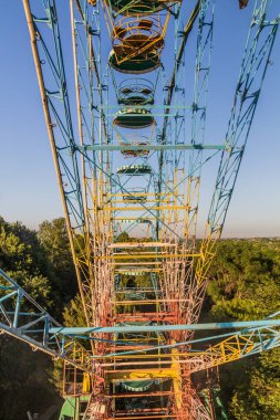 Khujand, Tacikistan 'da dönme dolap.