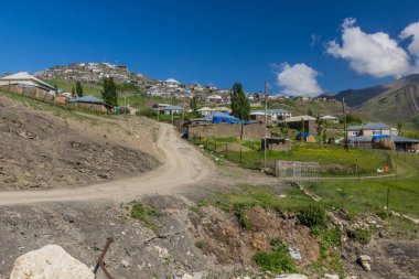 Xinaliq (Khinalug) köyüne giden yol, Azerbaycan