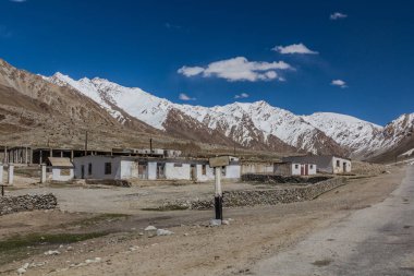Tacikistan 'ın Pamir dağlarındaki Gunt Nehri Vadisi' ndeki köy