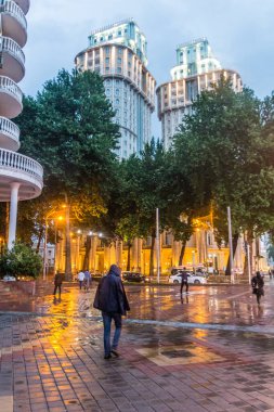 DUSHANBE, TAJIKISTAN - 14 Mayıs 2018: Dushanbe Plaza Kuleleri, Tacikistan 'ın başkenti