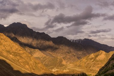 Tacikistan 'daki Pamirs sıradağları