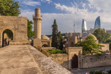 Shirvanshahs, Azerbaycan Sarayı 'ndan Bakü ufuk çizgisi