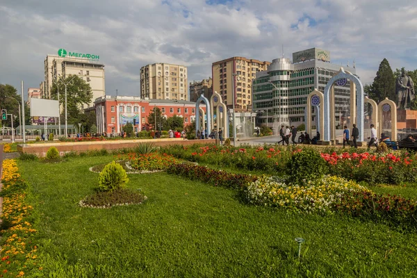 Dushanbe Tajikistan Mayıs 2018 Tacikistan Başkenti Dushanbe Deki Ayni Meydanı — Stok fotoğraf