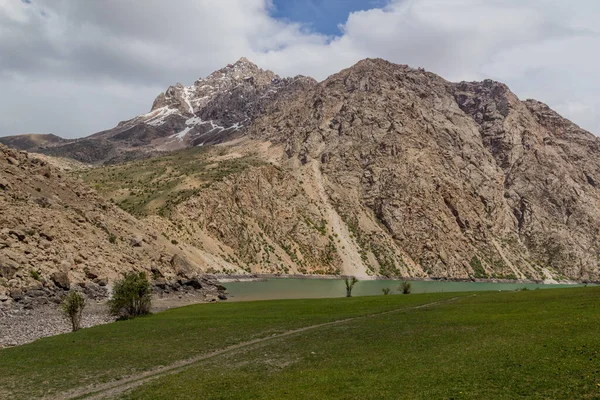 Озеро Хазор Чазма Маргузоре Хафт Куль Горах Фанна Таджикистан — стоковое фото