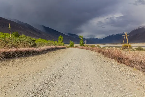 Дорога Ваханской Долине — стоковое фото