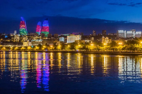 Vista Notturna Dello Skyline Baku Azerbaigian — Foto Stock