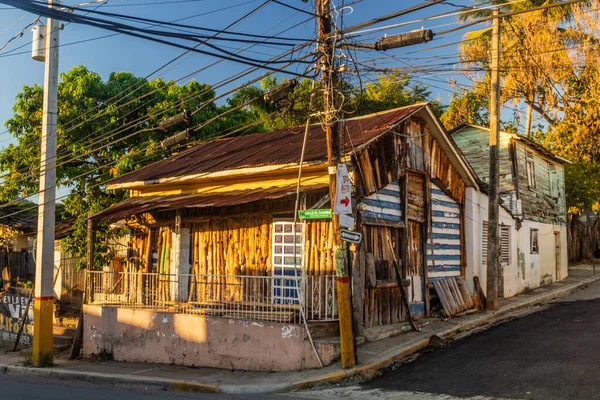 Jarabacoa Dominiska Republiken December 2018 Smulande Byggnader Jarabacoa Dominikanska Republiken — Stockfoto