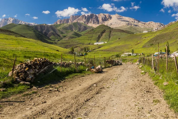 Carretera Cerca Aldea Xinaliq Khinalug Azerbaiyán — Foto de Stock