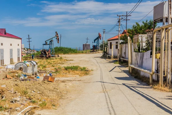 Derricks Petróleo Los Suburbios Bakú Azerbaiyán — Foto de Stock