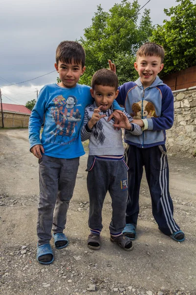 Sheki Azerbaijan Junio 2018 Niños Locales Sheki Azerbaiyán — Foto de Stock