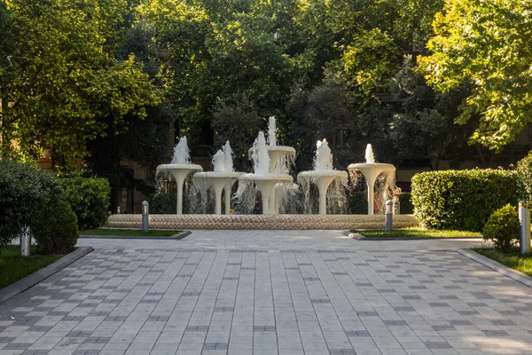 Witte Fontein Bakoe Azerbeidzjan — Stockfoto