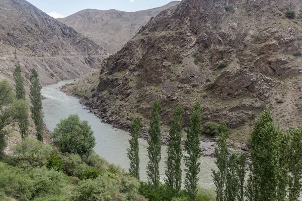 Долина Реки Зеравшан Севере Таджикистана — стоковое фото