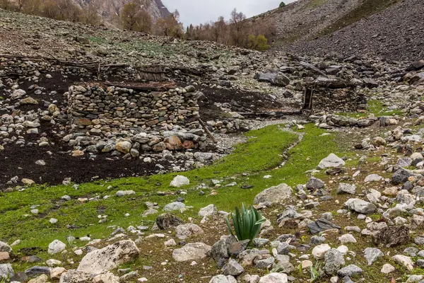 Cabanes Bergers Jizev Jizeu Geisev Jisev Vallée Dans Les Montagnes — Photo