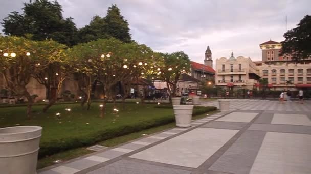 Парк в Форт Сантьяго в районе Интрамурос в Маниле — стоковое видео