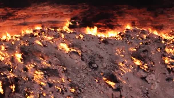 Darvaza Derweze gaz krateri Cehennemin Kapısı — Stok video