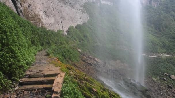 中国湖南省Dehang Miao村附近的流沙瀑布 — 图库视频影像