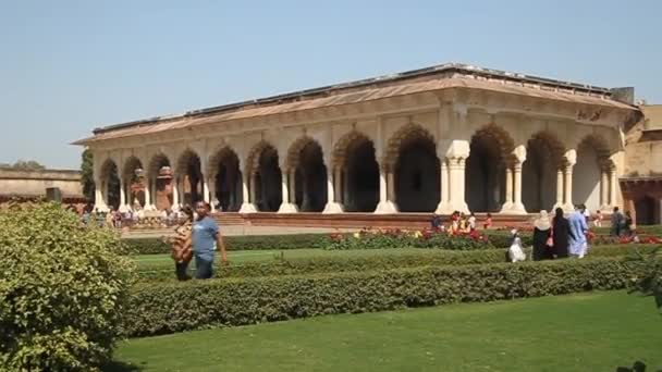 AGRA, Hindistan - 20 Şubat 2017: Diwan-i-Am Seyirci Salonu Agra Fort, Uttar Pradesh State, Hindistan — Stok video