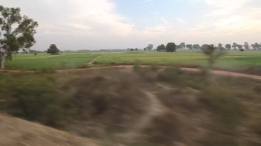 Hindistan 'daki bir trenden görüntü