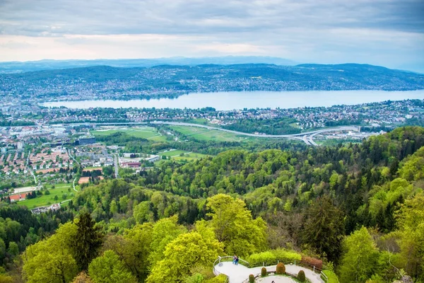 Flygfoto över Zürich och Zürichsjön — Stockfoto