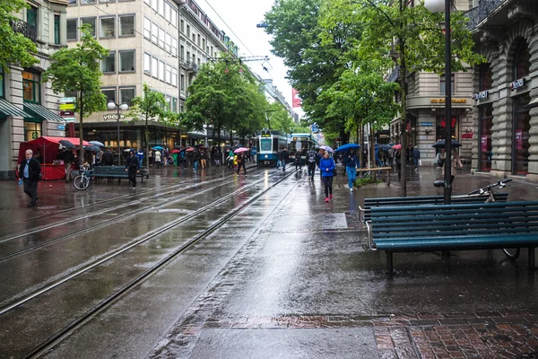 Blick auf die bahnhofstrasse in Zürich — Stockfoto