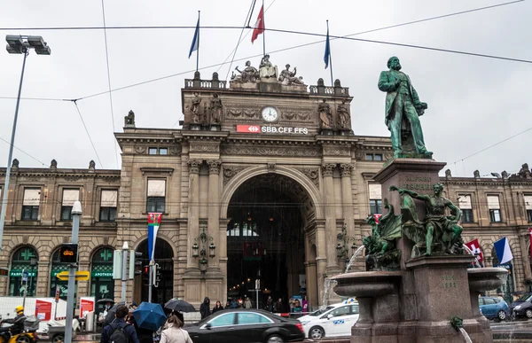 Vista de una estación ferroviaria principal en Zurich — Foto de Stock