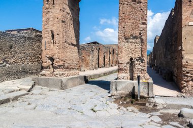 Antik kentin Pompei'nin kalıntıları Caddesi'nde