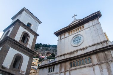 Kilise bir köyde Positano